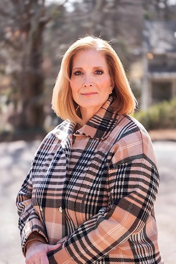Jeannie Sekulow Posner, Realtor with eXp Realty, outdoors in Dunwoody